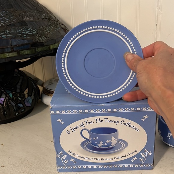 Muffy Vanderbear tea cup & saucer in box spot of tea - Picture 6 of 9